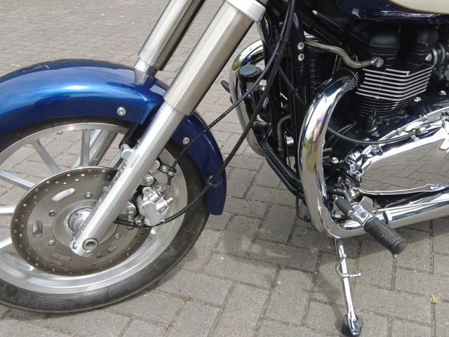 triumph - bonneville-america