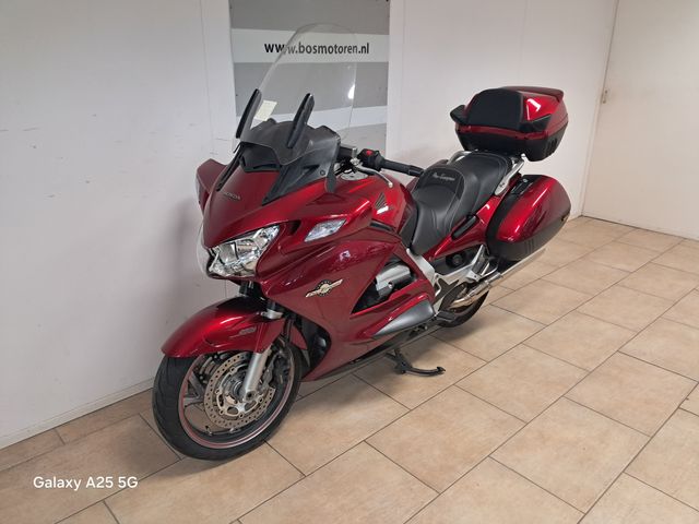 honda - st-1100-pan-european-cbs-abs-tcs