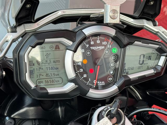 triumph - tiger-1200-xcx