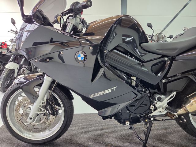 bmw - f-800-st