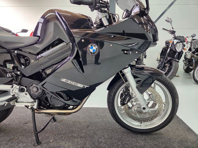 bmw - f-800-st