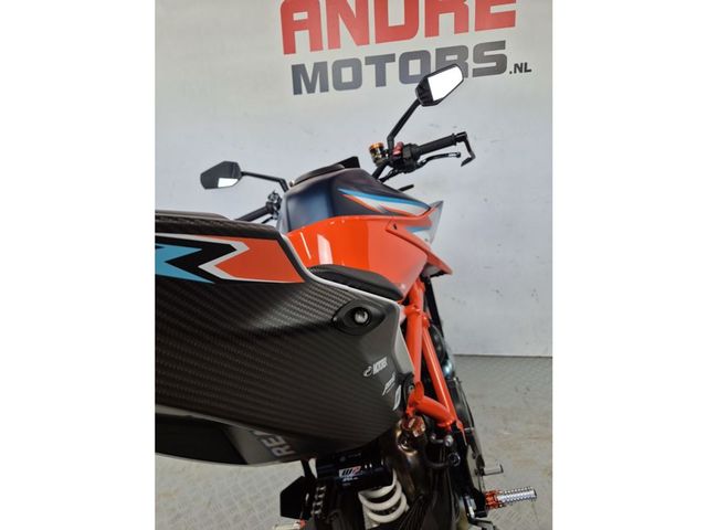 ktm - 1290-super-duke-rr