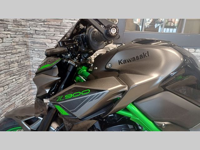 kawasaki - z900