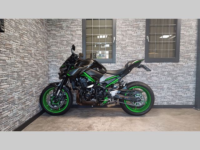 kawasaki - z900