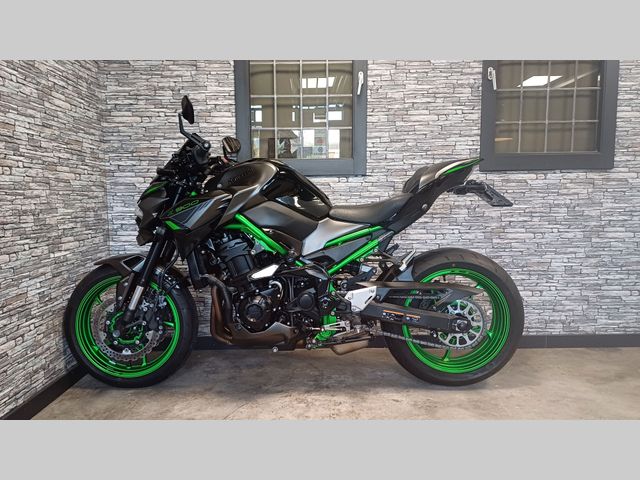 kawasaki - z900