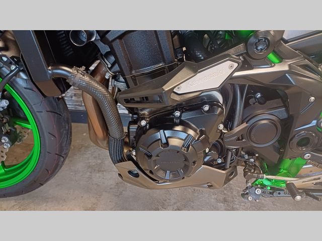 kawasaki - z900