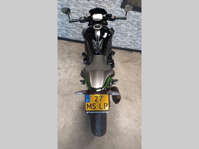 kawasaki - z900