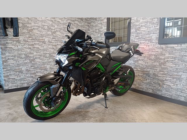 kawasaki - z900