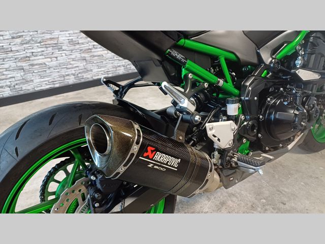 kawasaki - z900