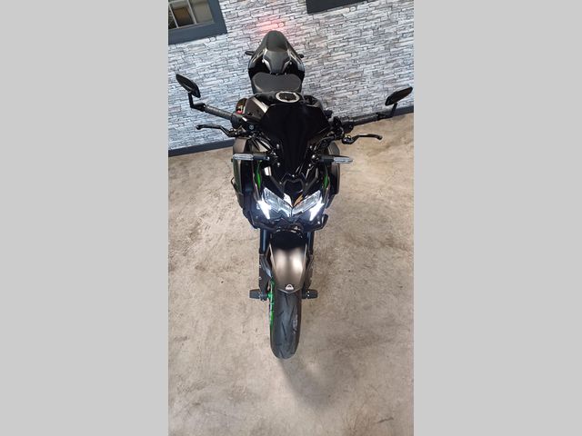 kawasaki - z900