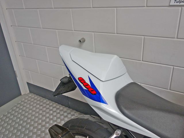 suzuki - gsx-r-600