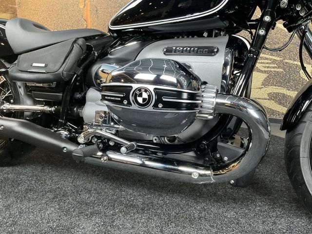bmw - r-18