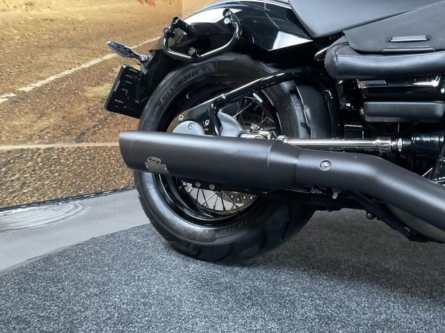 bmw - r-18