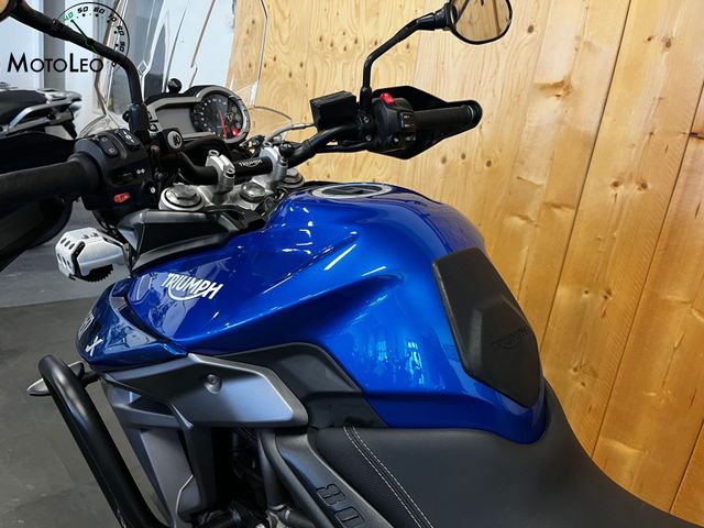triumph - tiger-800-xrx