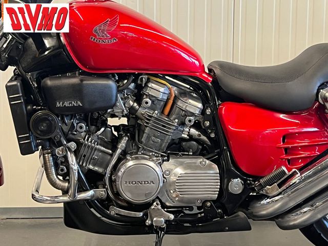 honda - vf-700-c-supermagna