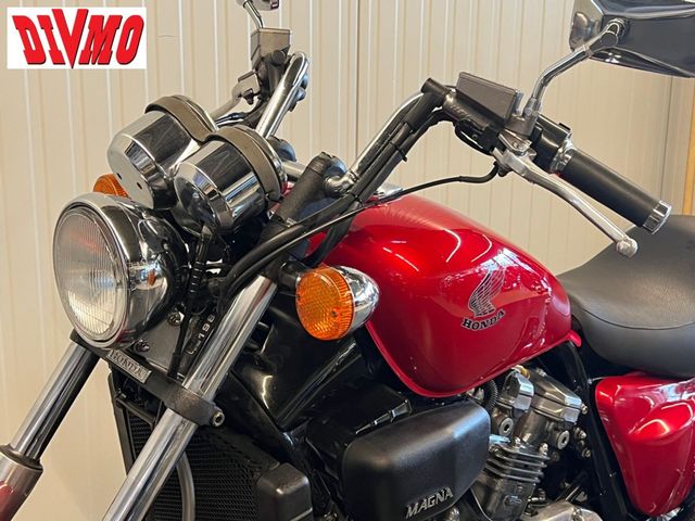 honda - vf-700-c-supermagna