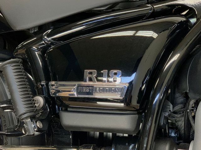 bmw - r-18