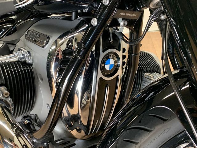 bmw - r-18