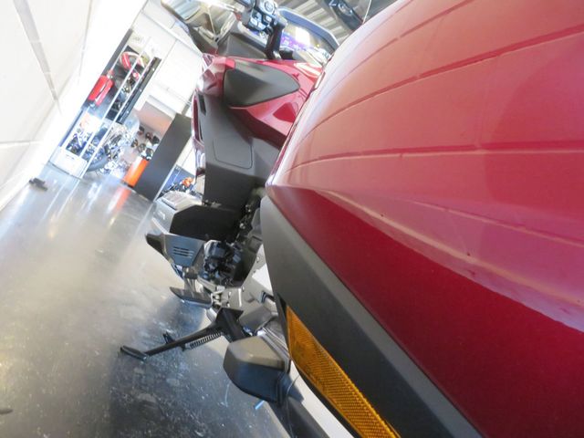 honda - gl-1800-goldwing-touring
