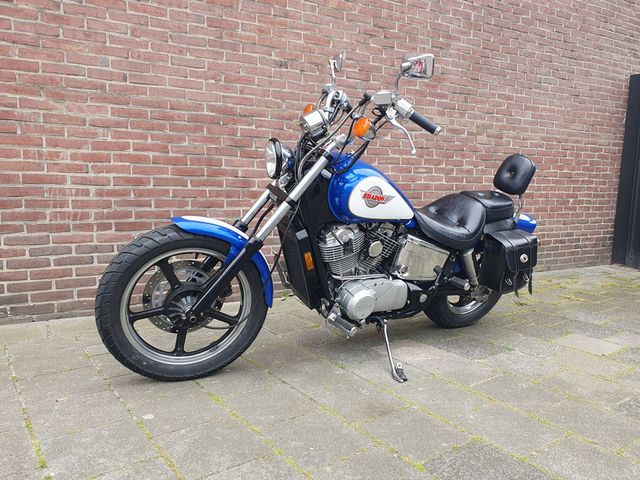 honda - vt-1100-c-shadow