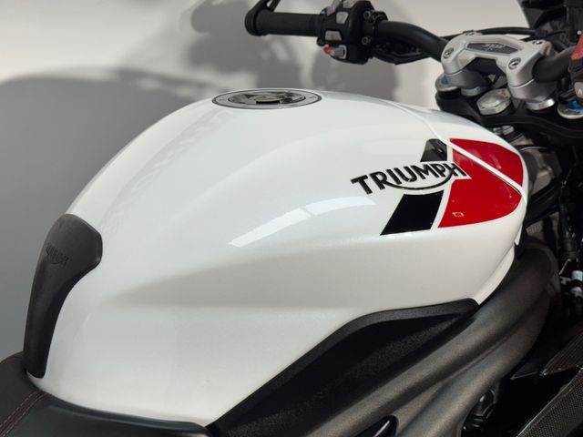 triumph - speed-triple-rs