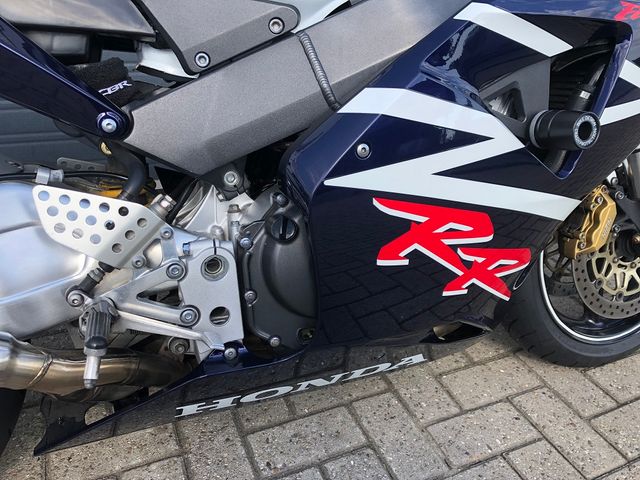 honda - cbr-900-rr-fireblade