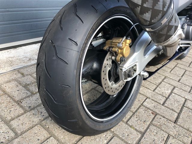 honda - cbr-900-rr-fireblade