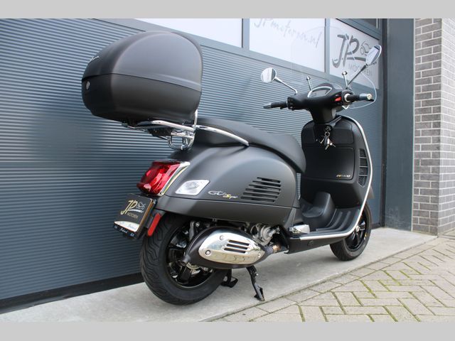 piaggio - gts-touring-300
