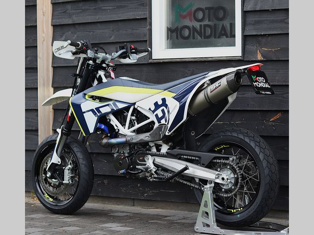 husqvarna - 701-supermoto