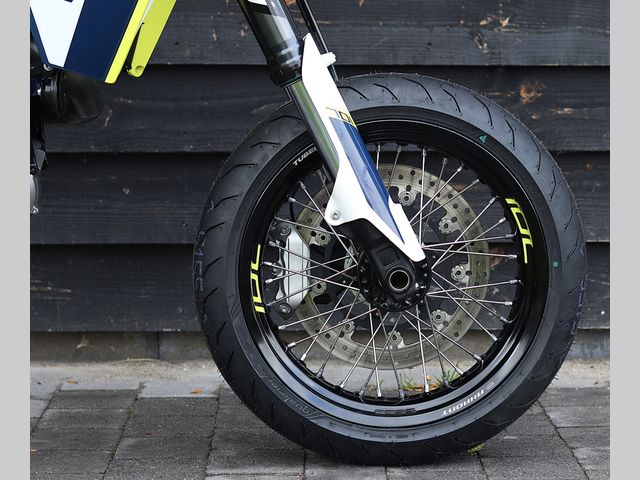 husqvarna - 701-supermoto
