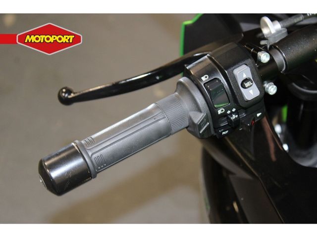 kawasaki - z-1000-sx-abs