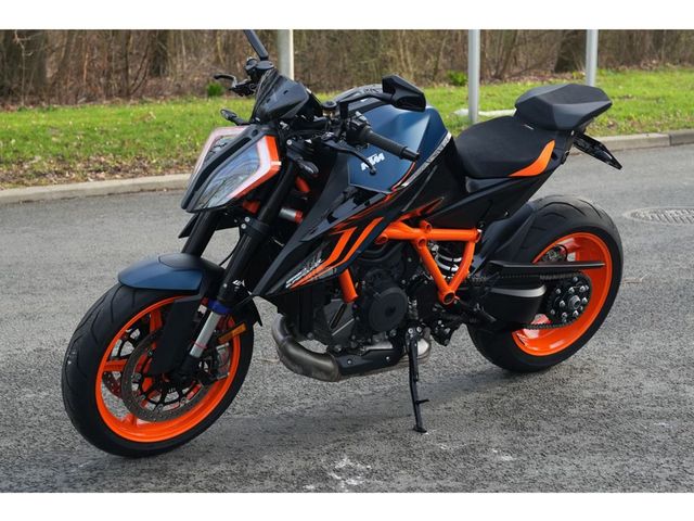 ktm - 1290-super-duke-r-evo