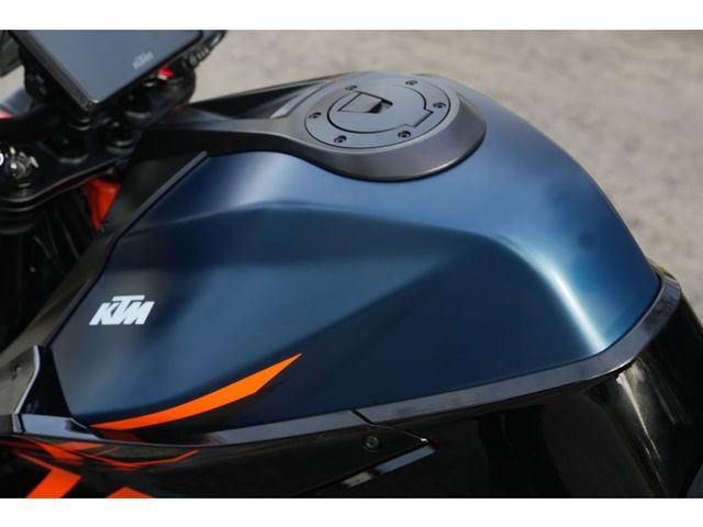 ktm - 1290-super-duke-r-evo
