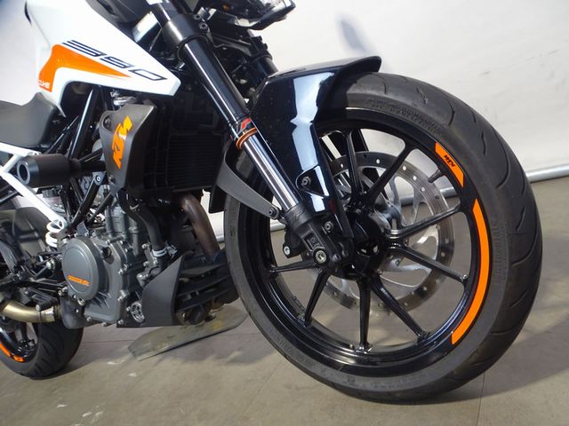 ktm - 390-duke-abs