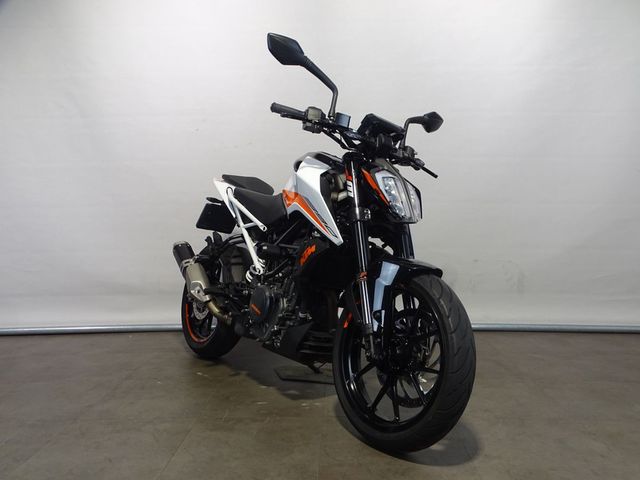 ktm - 390-duke-abs