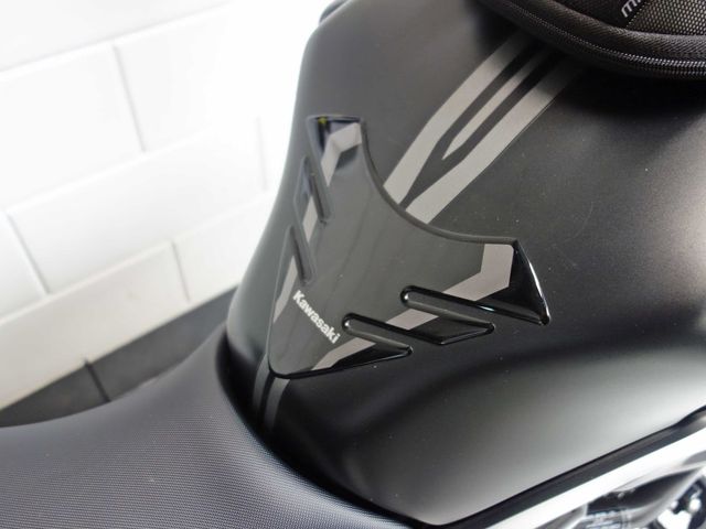 kawasaki - versys-650-grand-tourer