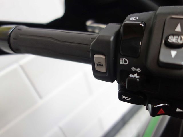 kawasaki - versys-650-grand-tourer