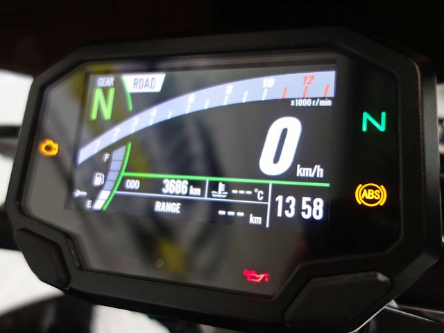 kawasaki - z900