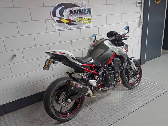 kawasaki - z900