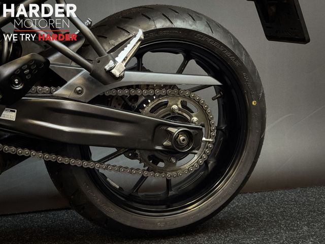 yamaha - xsr-700-abs