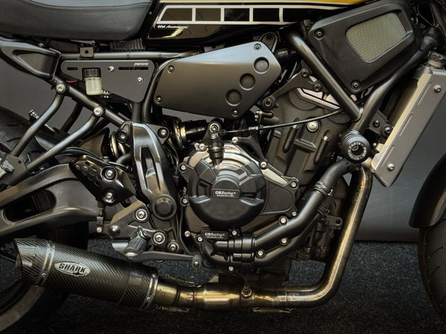 yamaha - xsr-700-abs