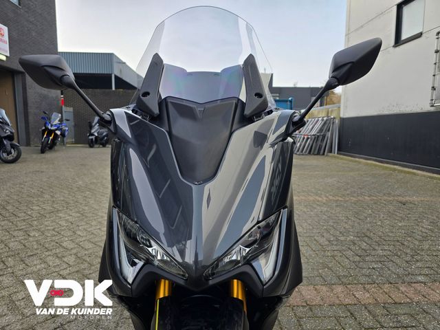 yamaha - tmax-tech-max-560