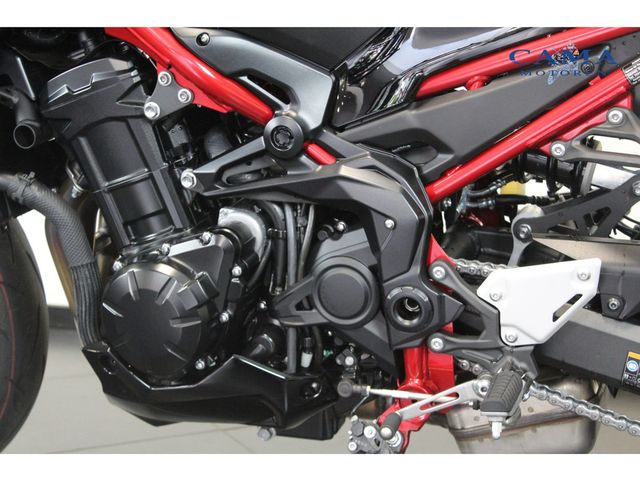 kawasaki - z900