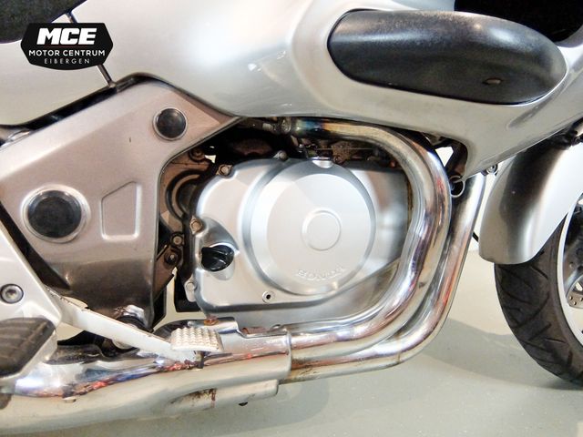 honda - nt-650-v-deauville