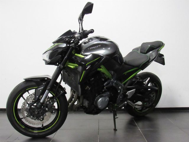 kawasaki - z900