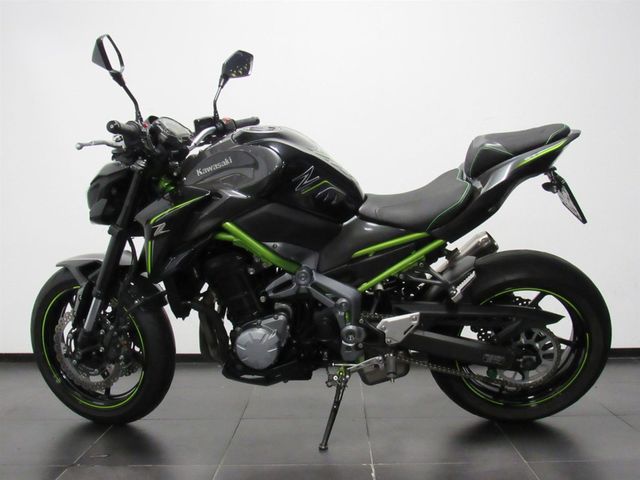 kawasaki - z900