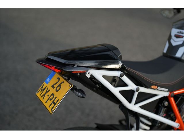 ktm - 1290-super-duke-r