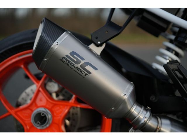 ktm - 1290-super-duke-r