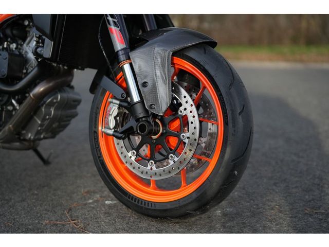 ktm - 1290-super-duke-r