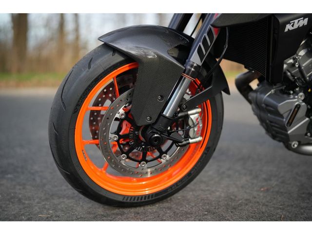 ktm - 1290-super-duke-r
